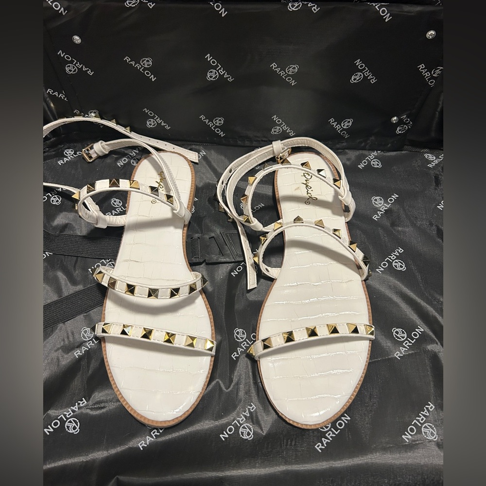 Women’s sandals white | boutique Qupid sandals